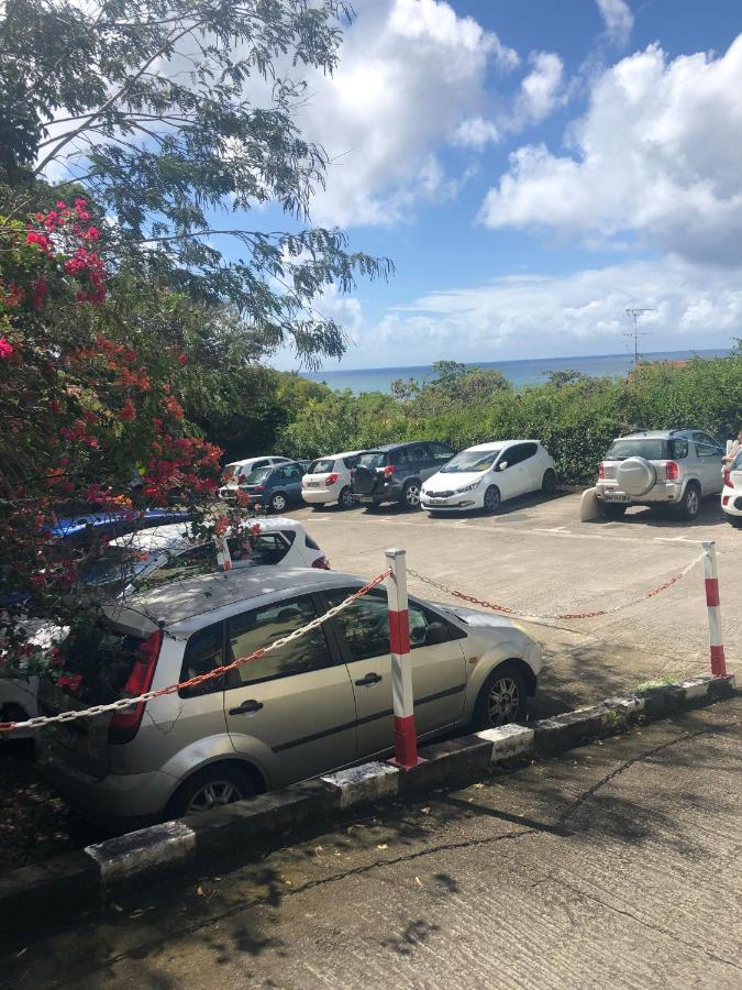 Studio Sainte Anne 2Mn A Pieds De La Plage ,Possibilite Location De Voiture Eksteriør billede
